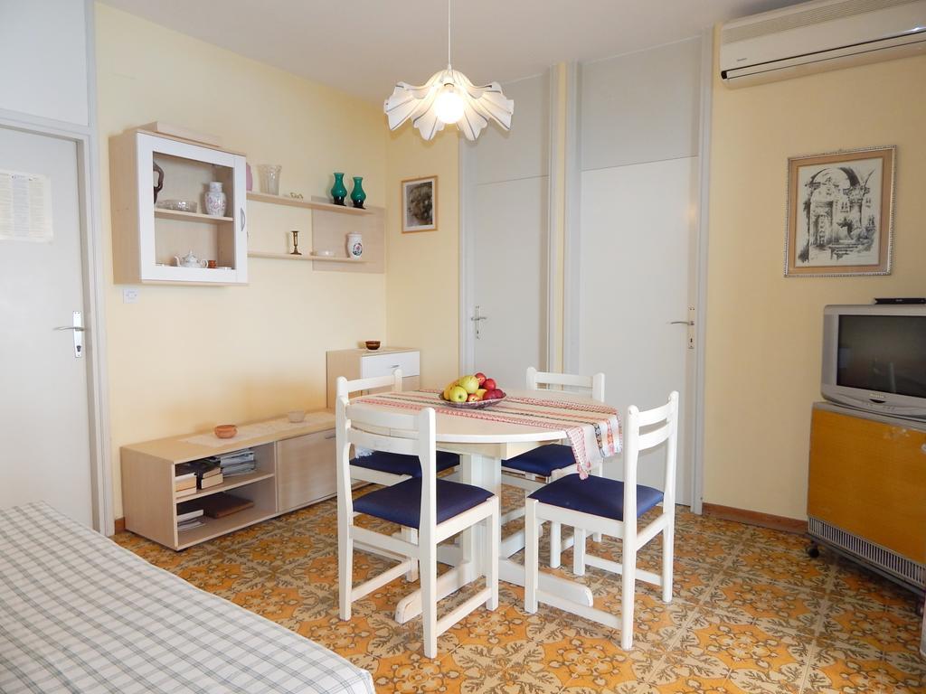 Villa Maristika Omiš Kamer foto